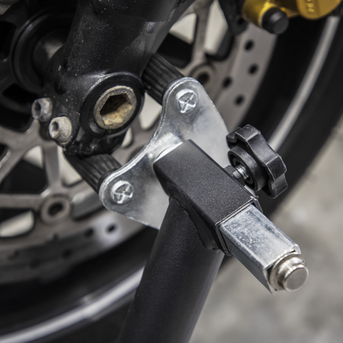 Universal Front Paddock Stand, 360° Floating (FPS1MD)