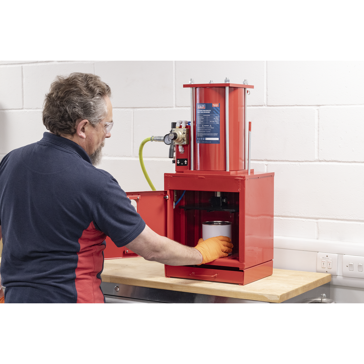 Pneumatic Paint Can Crusher 2.2 Tonne