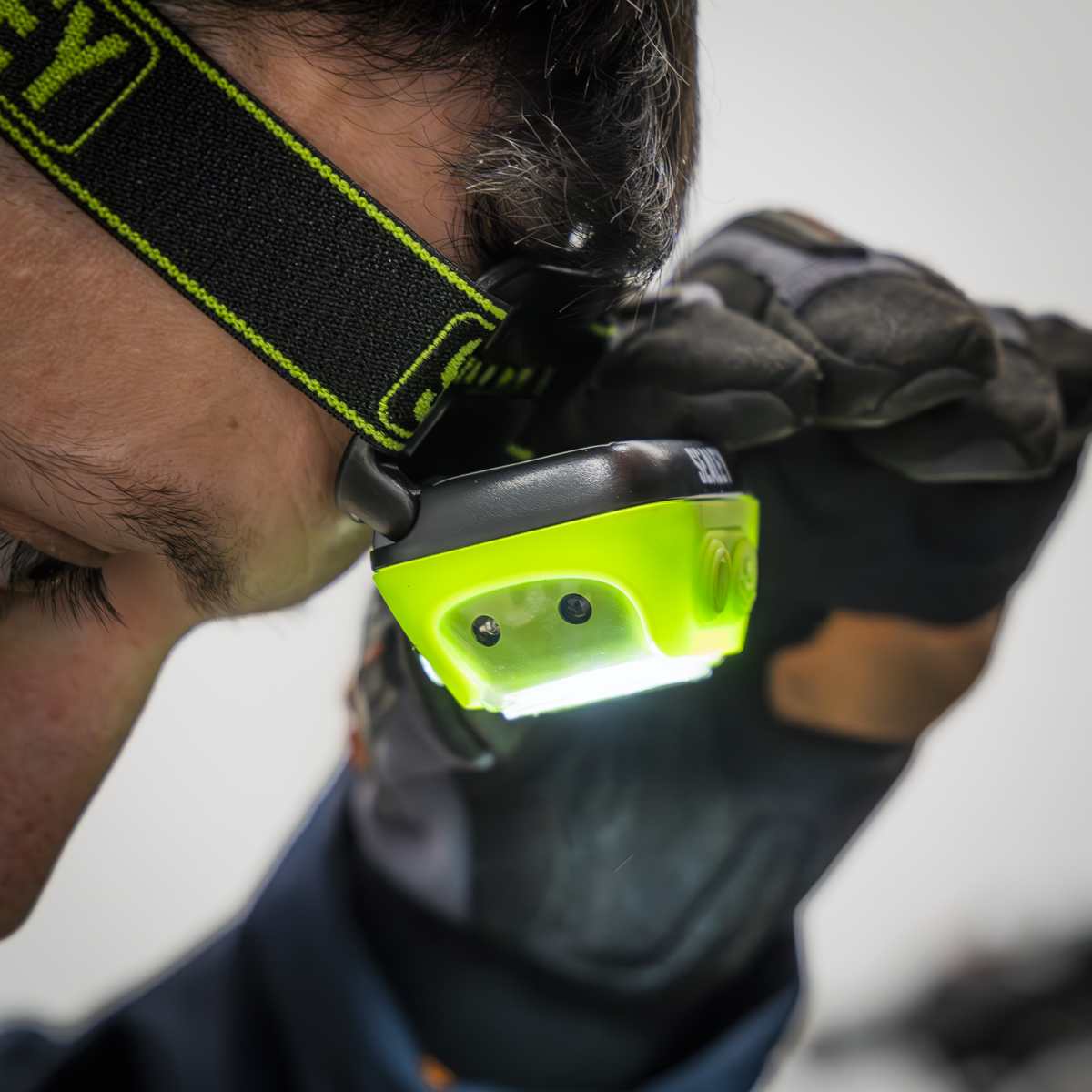 Rechargeable Head Torch with Auto-Sensor 8W COB LED - Green