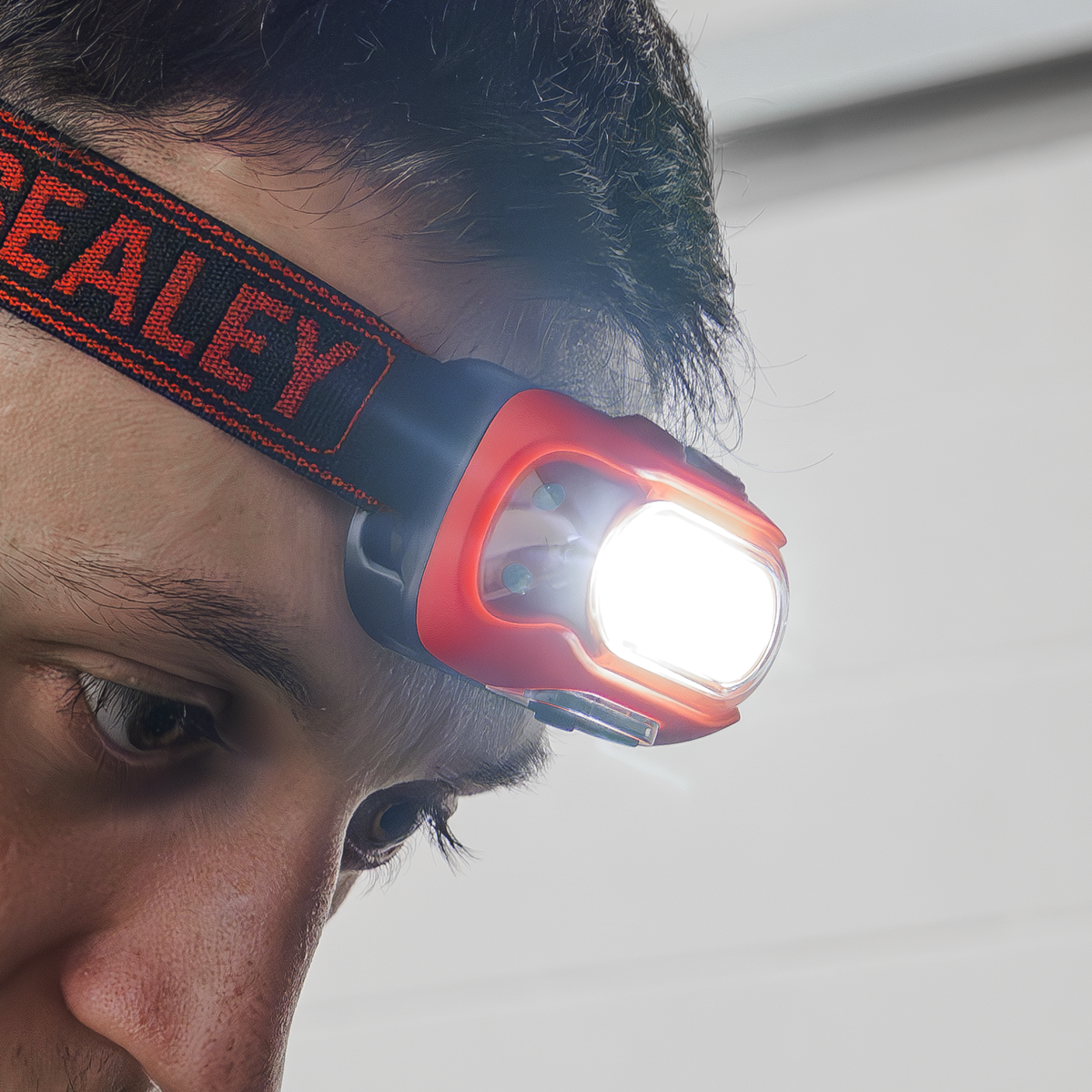 Rechargeable Head Torch with Auto-Sensor 8W COB LED - Red