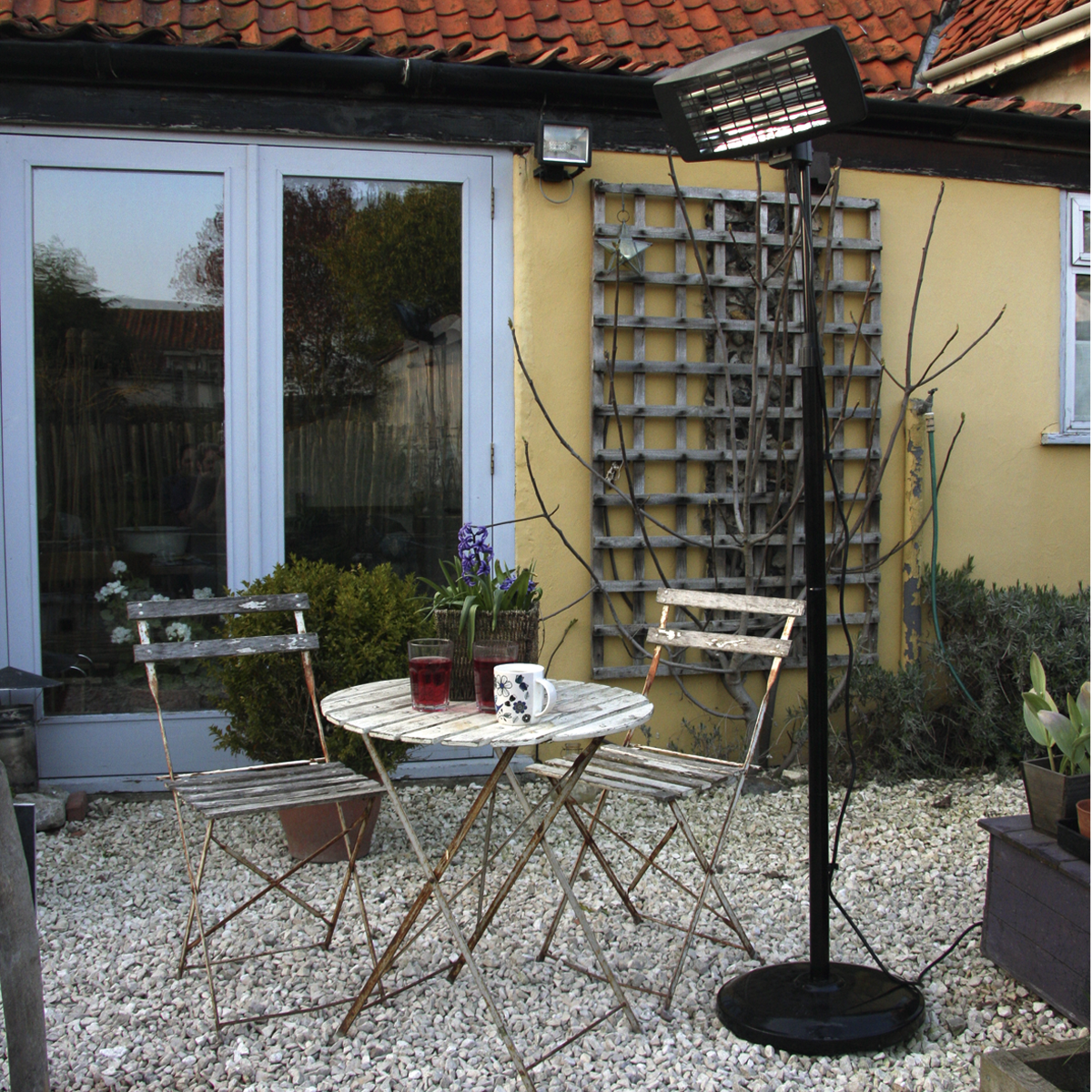 Infrared Quartz Patio Heater with Telescopic Floor Stand, 2000W (IFSH2003)