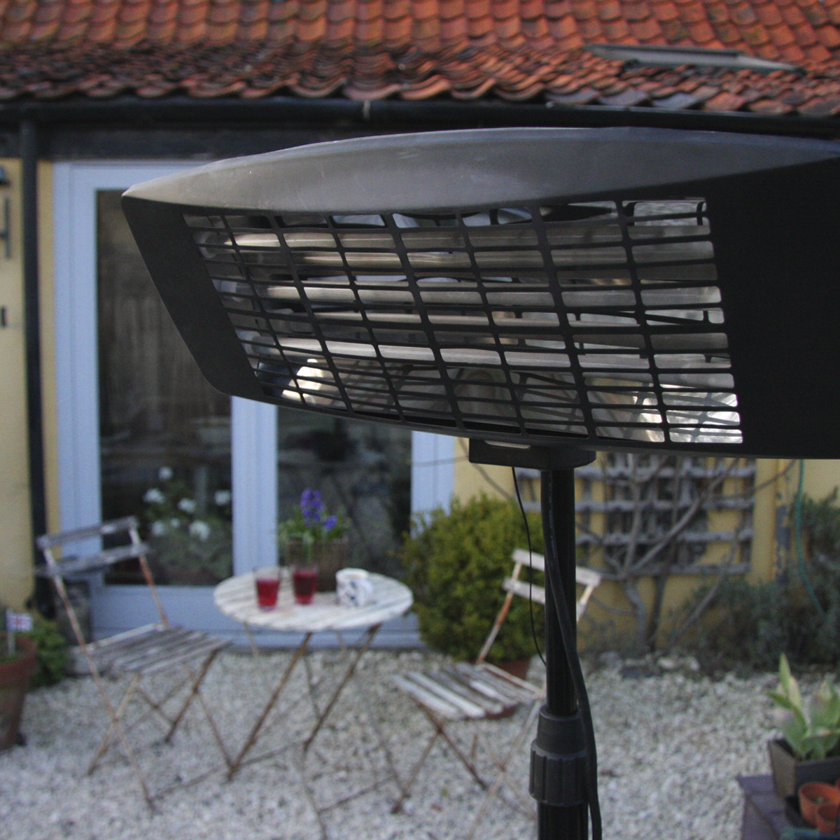 Infrared Quartz Patio Heater with Telescopic Floor Stand, 2000W (IFSH2003)