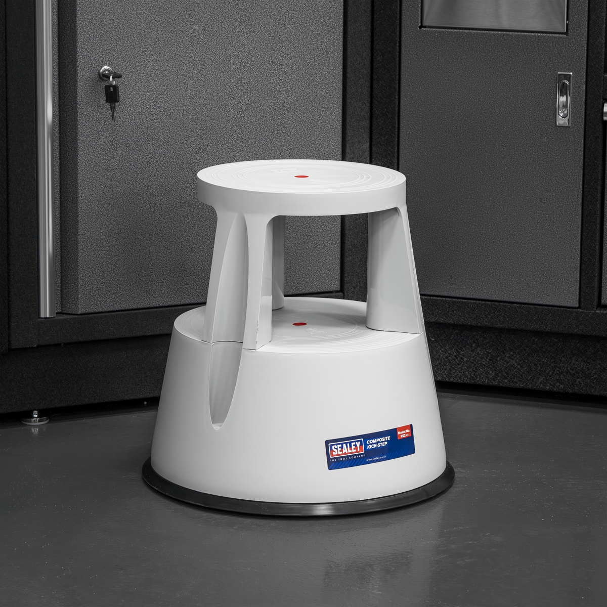 Composite Kick-Step - EN 14183