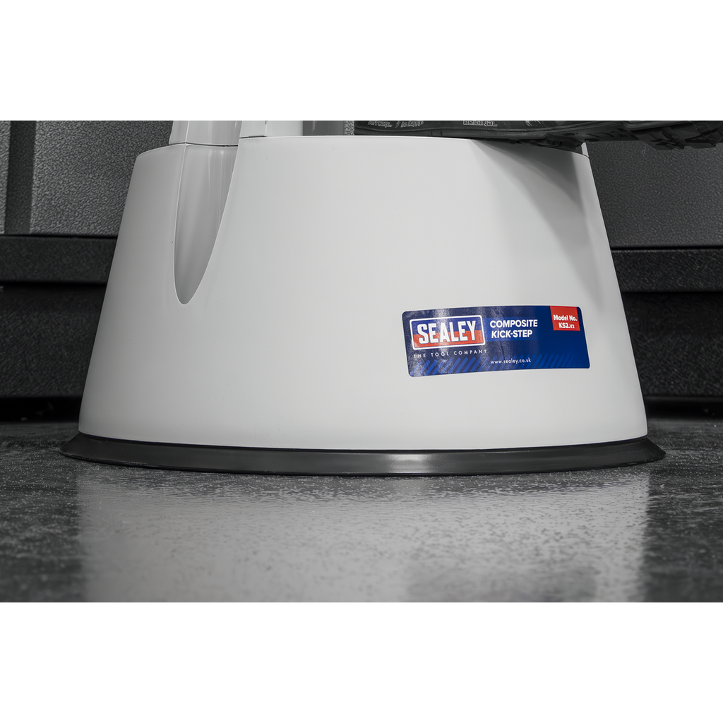 Composite Kick-Step - EN 14183