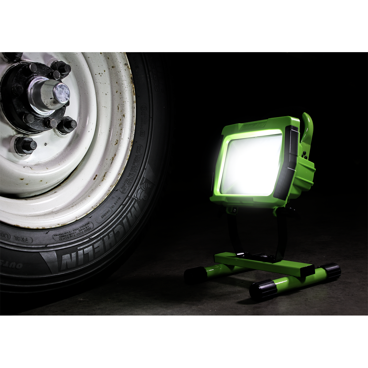 Rechargeable Portable Floodlight 10W SMD LED