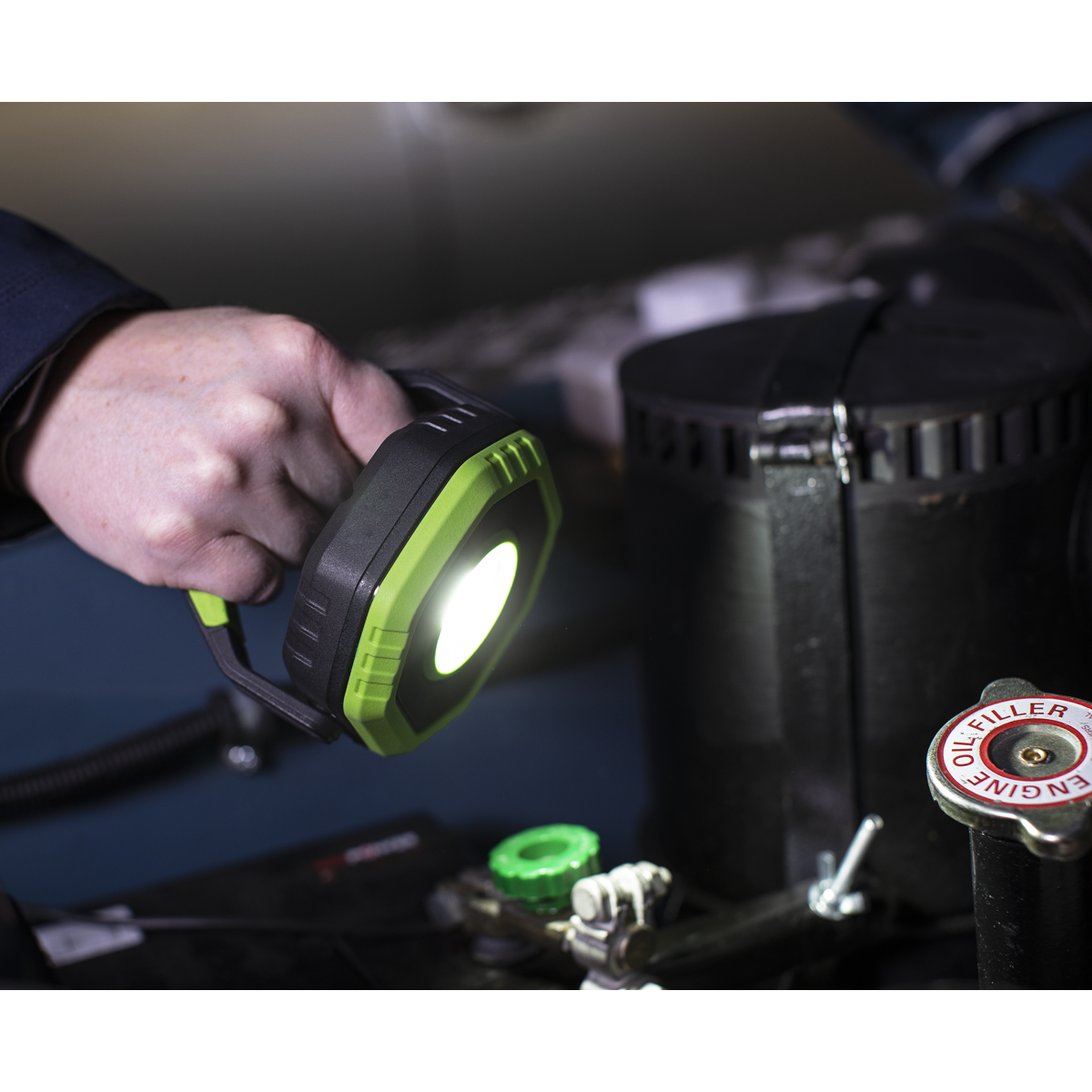 360° Rechargeable Pocket Floodlight with Magnet 14W COB LED