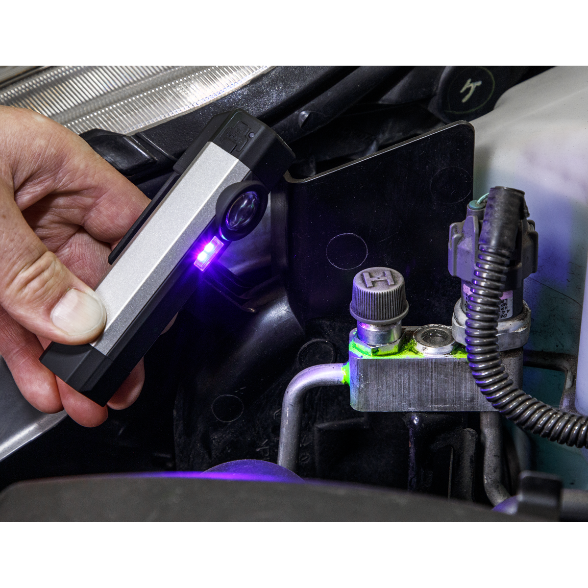 Rechargeable Aluminium Pocket Light with UV 3W COB & 1W SMD