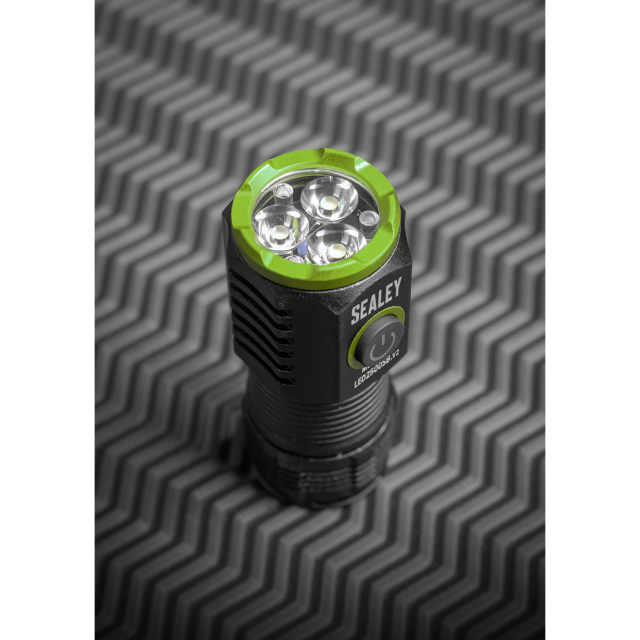 Sealey LED2500SB SMD LED Rechargeable Super Beam Pocket Light Torch, 24W, 2500 Lumens, Black