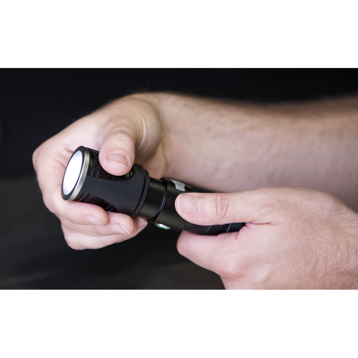 Rechargeable Aluminium Torch with Adjustable Focus 10W SMD L