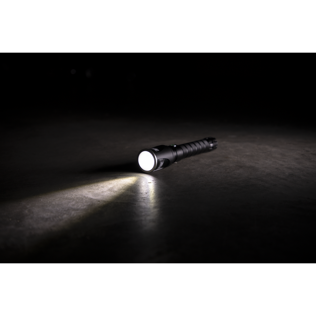 Rechargeable Aluminium Torch with Adjustable Focus 20W SMD L