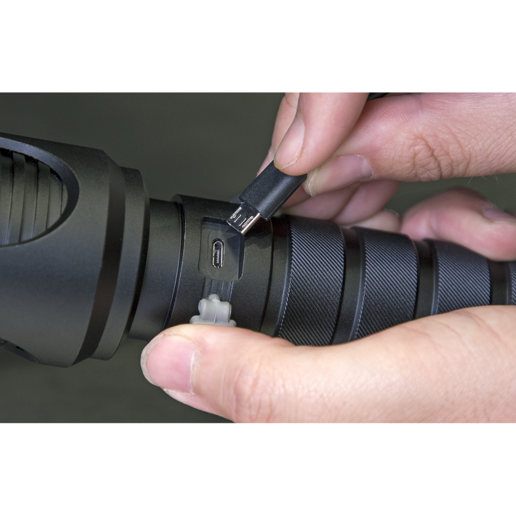 Rechargeable Aluminium Torch with Adjustable Focus 20W SMD L
