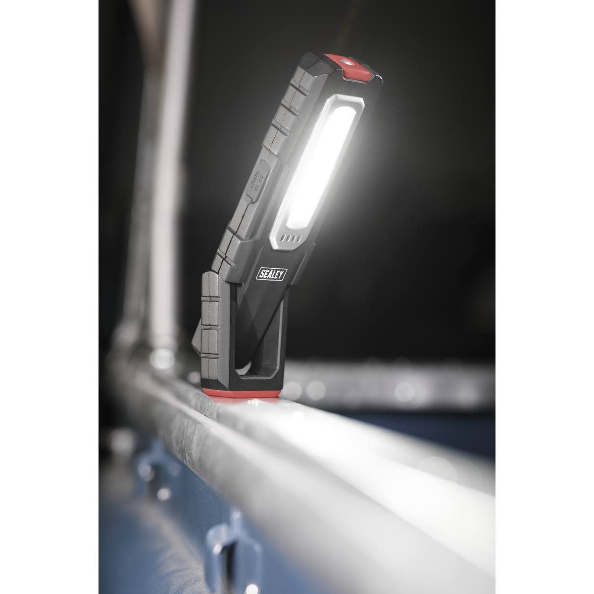 Inspection Light (x2) with Double Wireless Charging Base 5W COB & 1W SMD LED