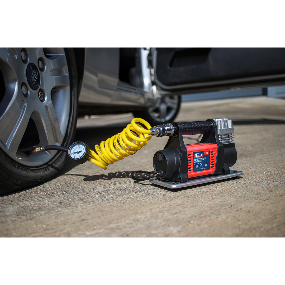 Heavy-Duty Tyre Inflator/Mini Air Compressor 12V