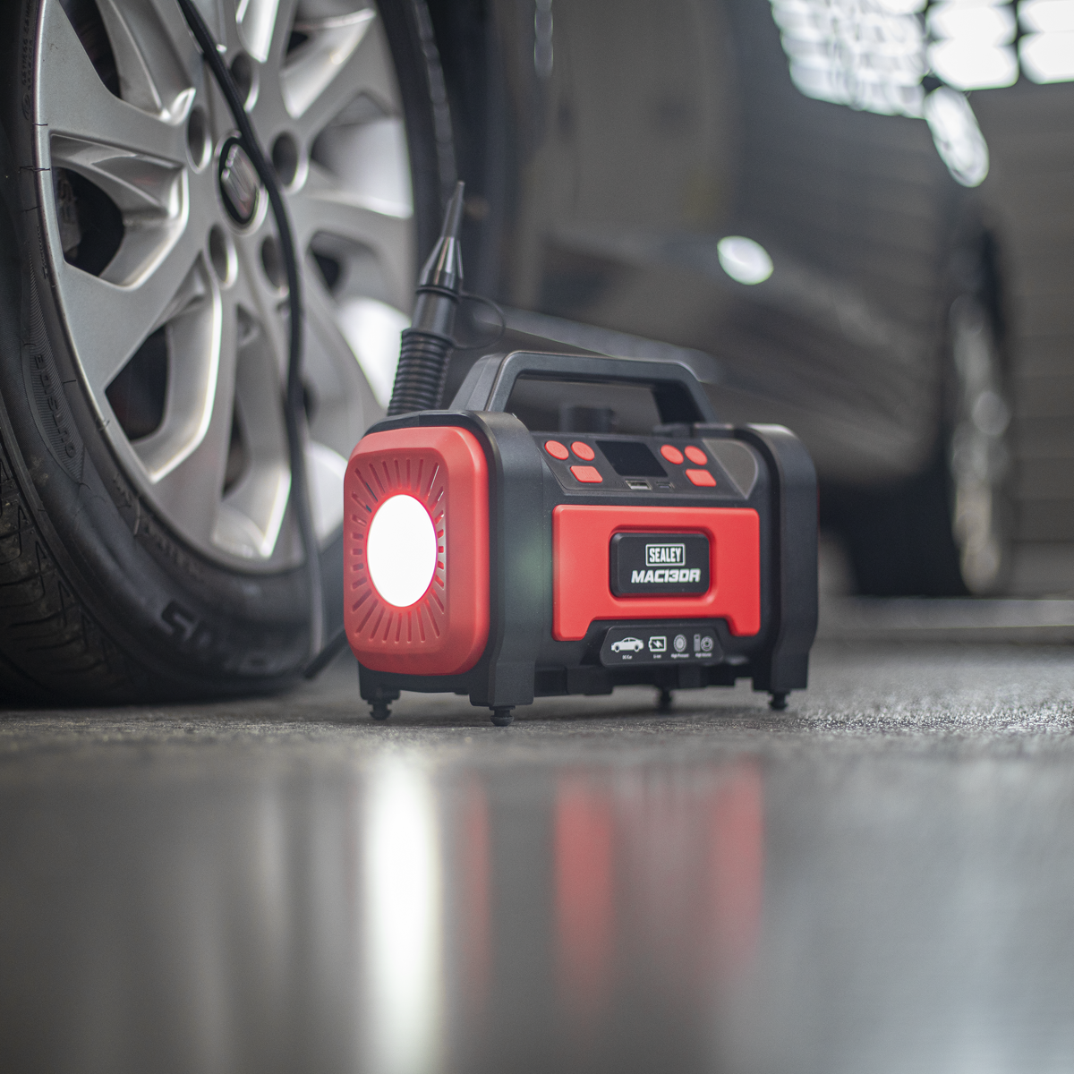 Rechargeable Tyre Inflator & High Volume Air Pump 12V