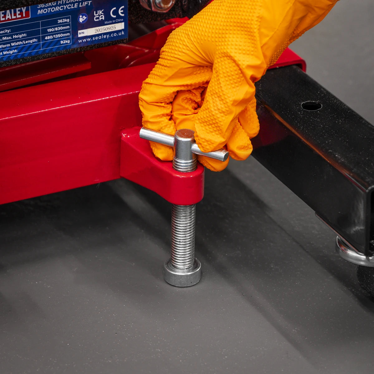 Hydraulic Motorcycle Lift, 365kg (MC365)