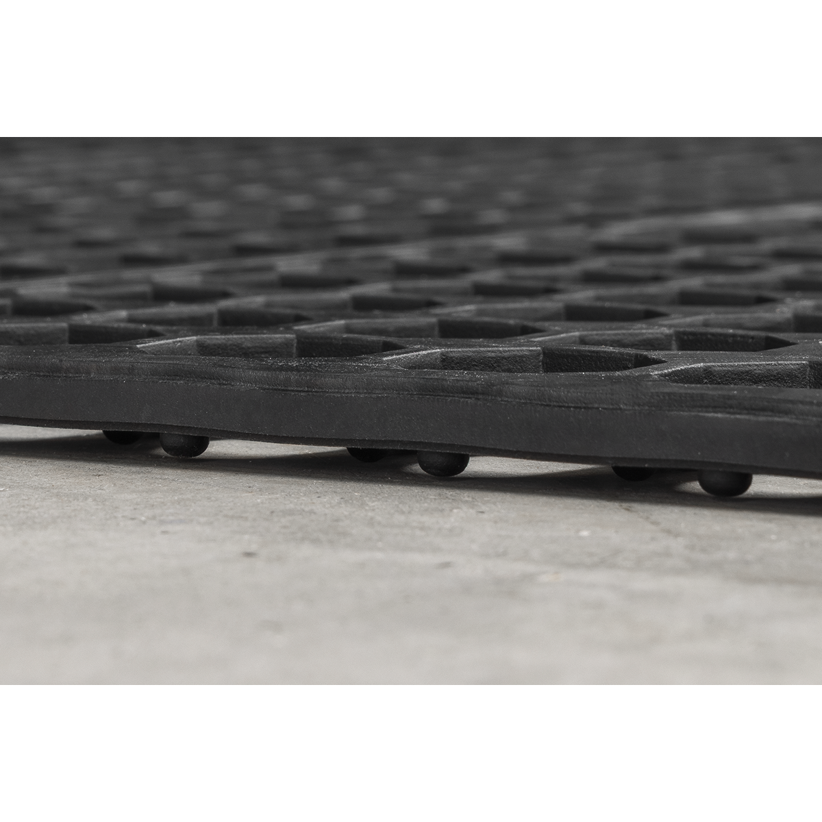 Interlocking Anti-Fatigue Matting 920 x 920mm