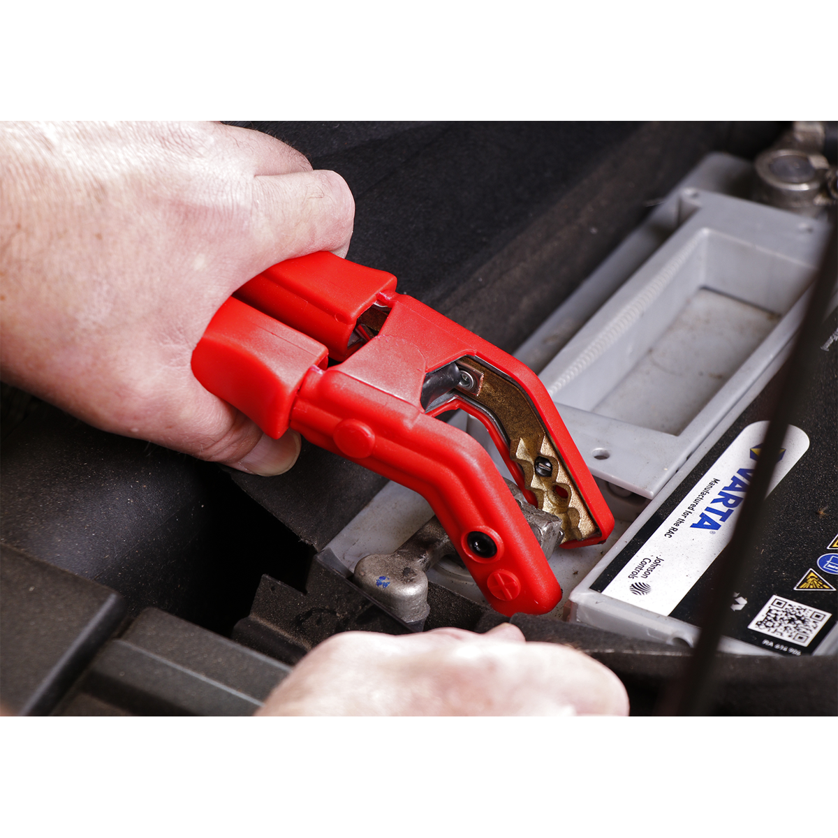 12V RoadStart® Emergency Jump Starter 2300 Peak Amps