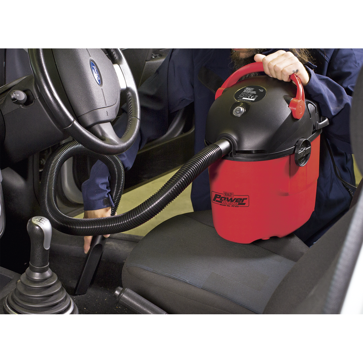 10L Vacuum Cleaner Wet & Dry 1200W/230V