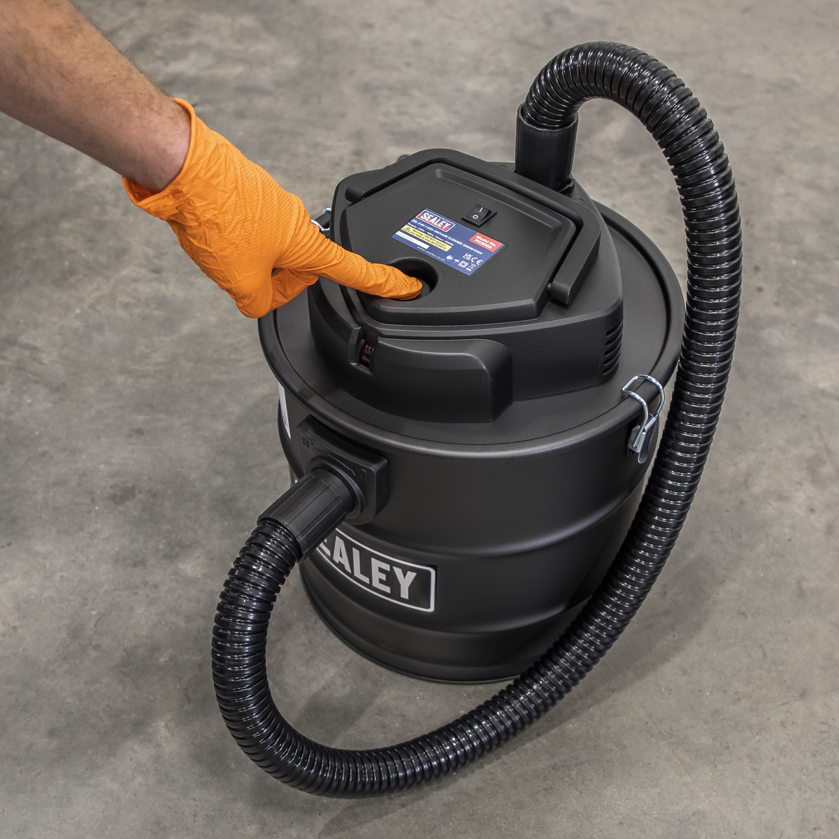 3-in-1 Ash Vacuum Cleaner, 20L, 1200W (PC200A)