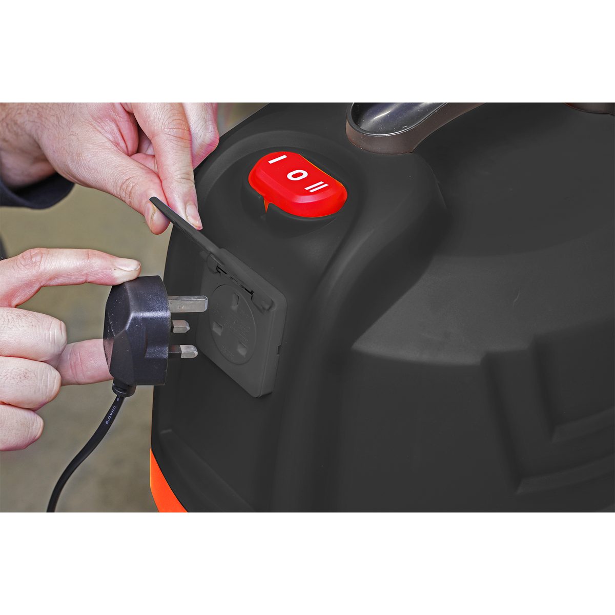 Wet & Dry Cyclone Vacuum Cleaner, 30L, 1200W (PC300BL)