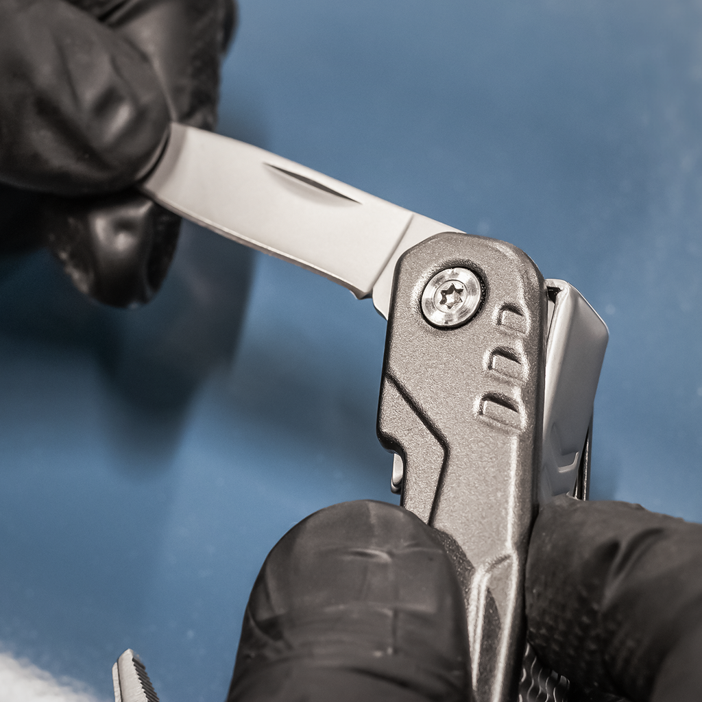 Premier 14-Function Multi-Tool
