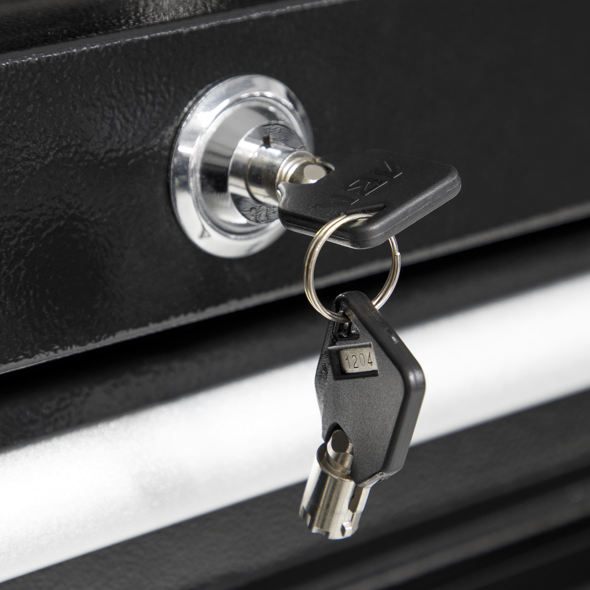 Premier™ Heavy-Duty Topchest 4 Drawer 660mm - Black
