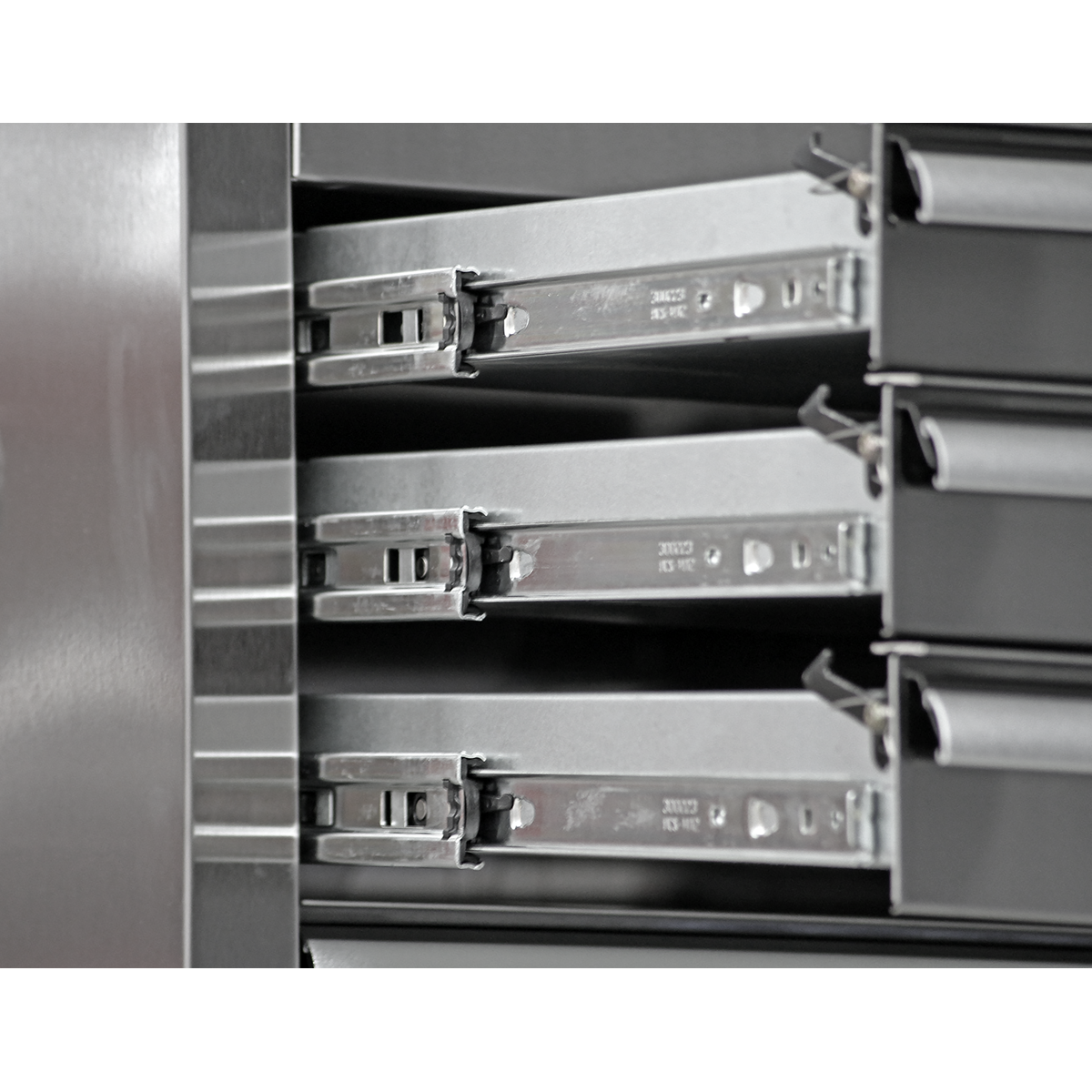 Premier™ Heavy-Duty Rollcab 6 Drawer 675mm - Stainless Steel