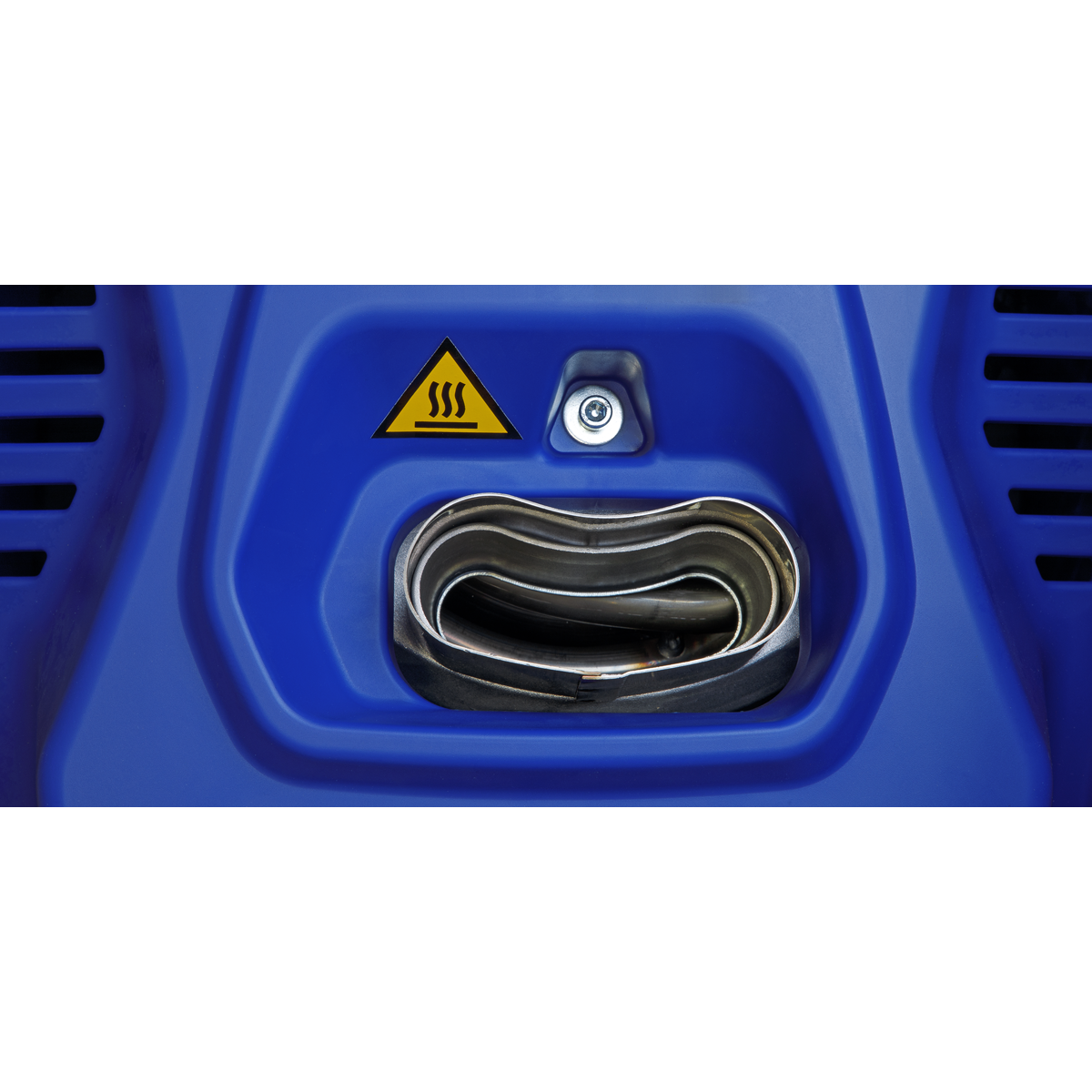 Hot/Cold Water Pressure Washer 135bar 2300W/230V
