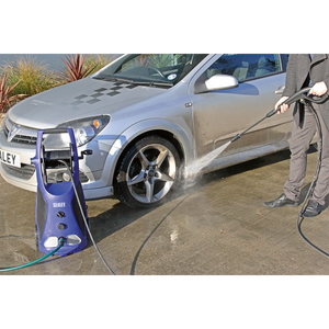 Professional Pressure Washer with Accessories 140bar