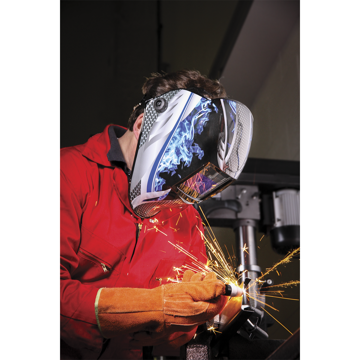 Auto Darkening Welding Helmet, Shade 9-13 (PWH601)