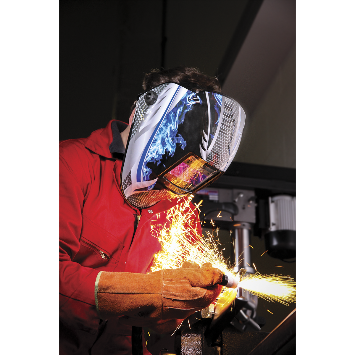 Auto Darkening Welding Helmet, Shade 9-13 (PWH601)