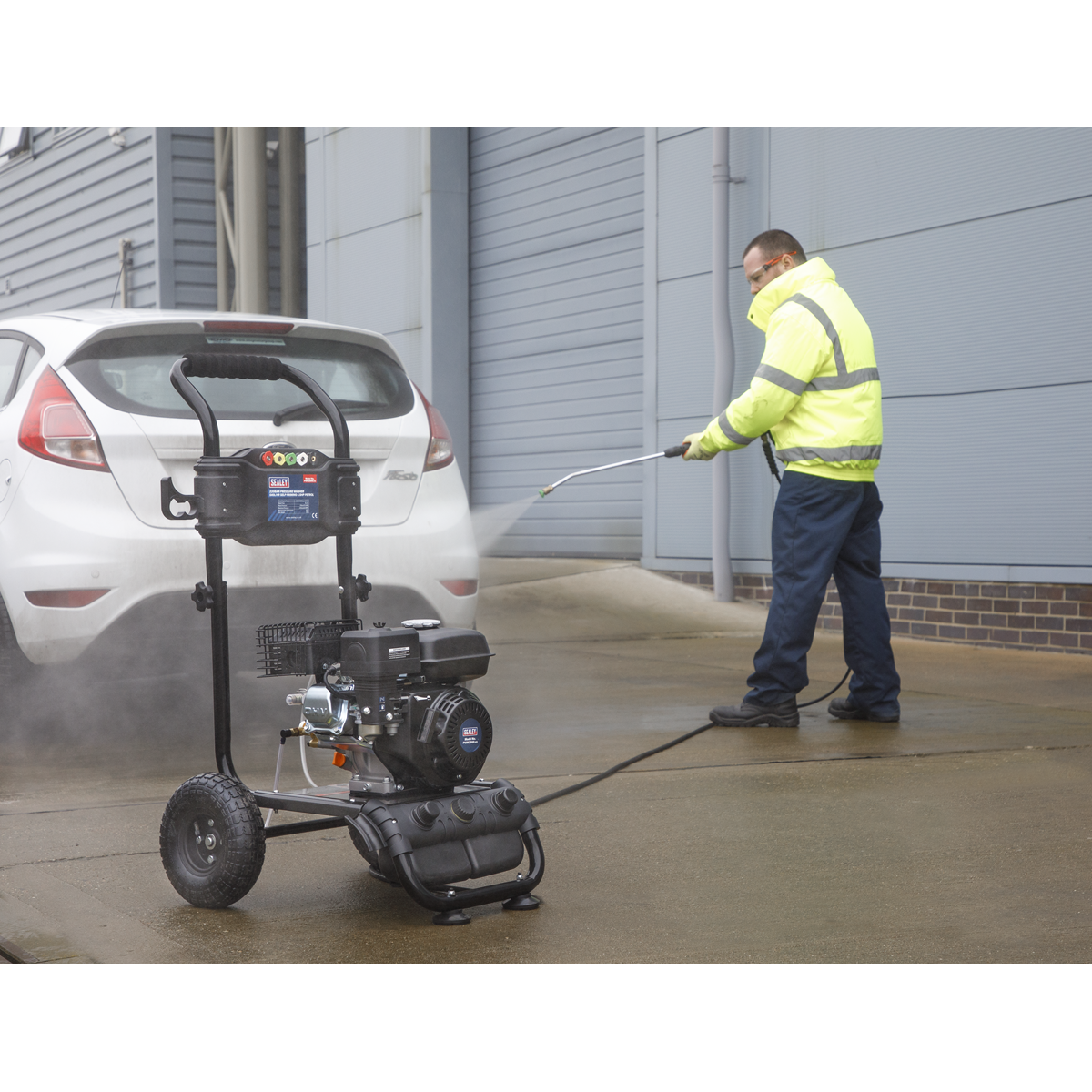 Pressure Washer 220bar 636L/hr 6.5hp - Petrol