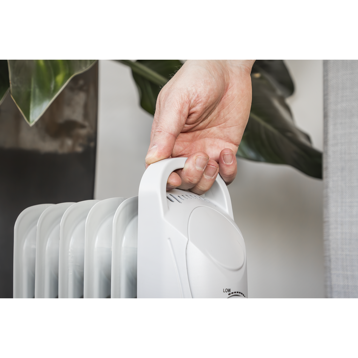 Oil-Filled Mini Radiator, 6-Element, 800W (RD800)