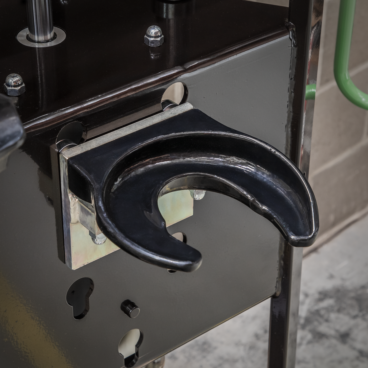 Right-Handed Coil Spring Yoke