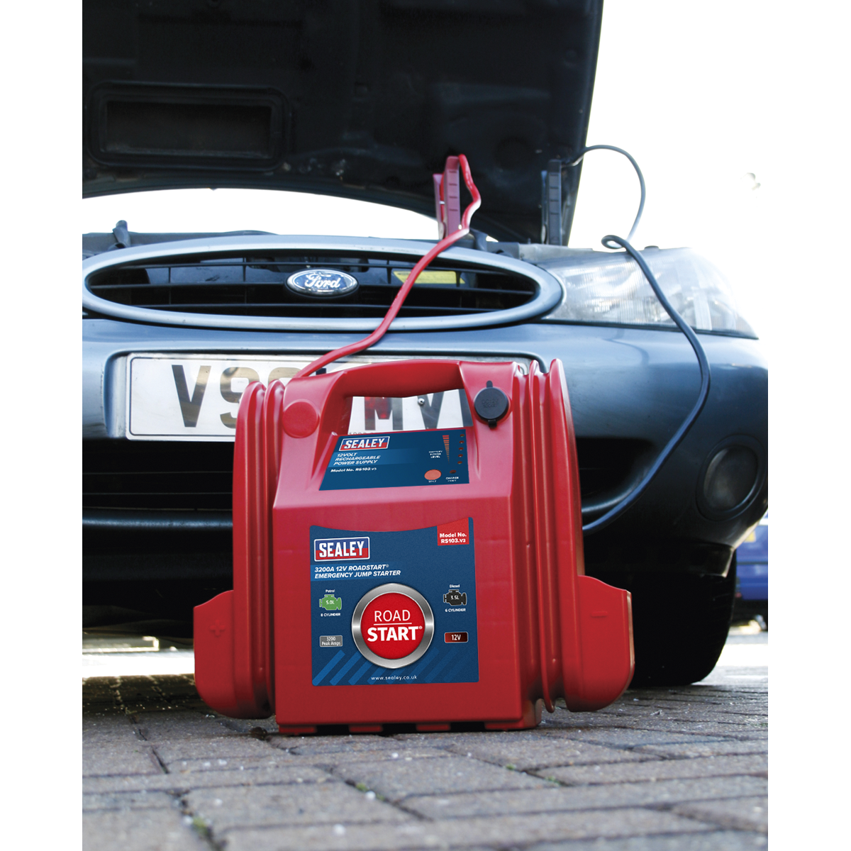RoadStart® 12V Emergency Jump Starter 3200 Peak Amps