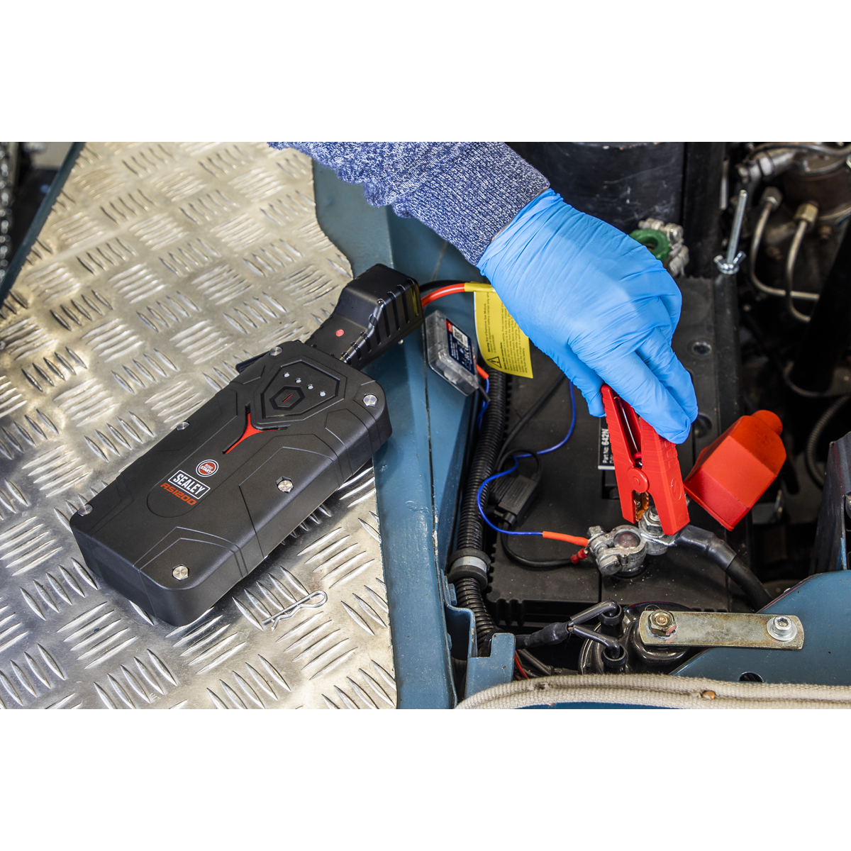 RoadStart® 12V Lithium-ion Jump Starter Power Pack, 1200A (RS1200)