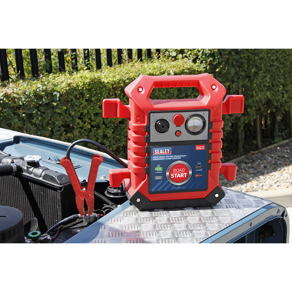 RoadStart® 12/24V Emergency Jump Starter 3000/1500 Peak Amps