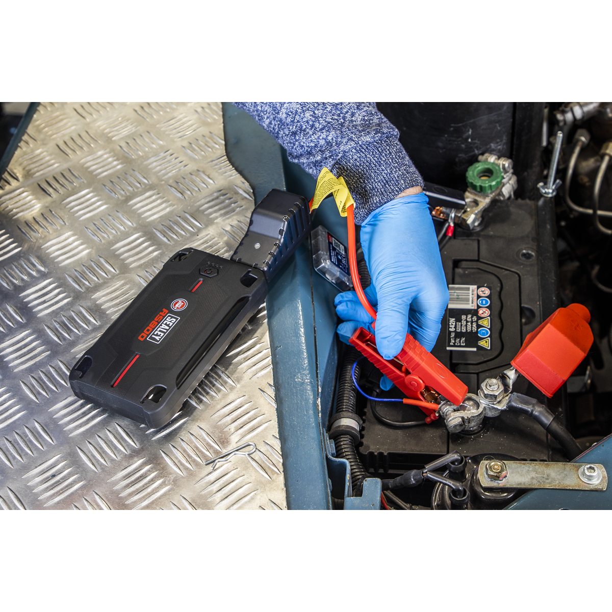 RoadStart® 12V Lithium-ion Jump Starter Power Pack, 800A (RS800)