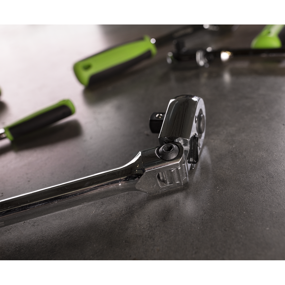 Siegen Extra-Long Flexi-Head Ratchet Wrench with Flip Revers