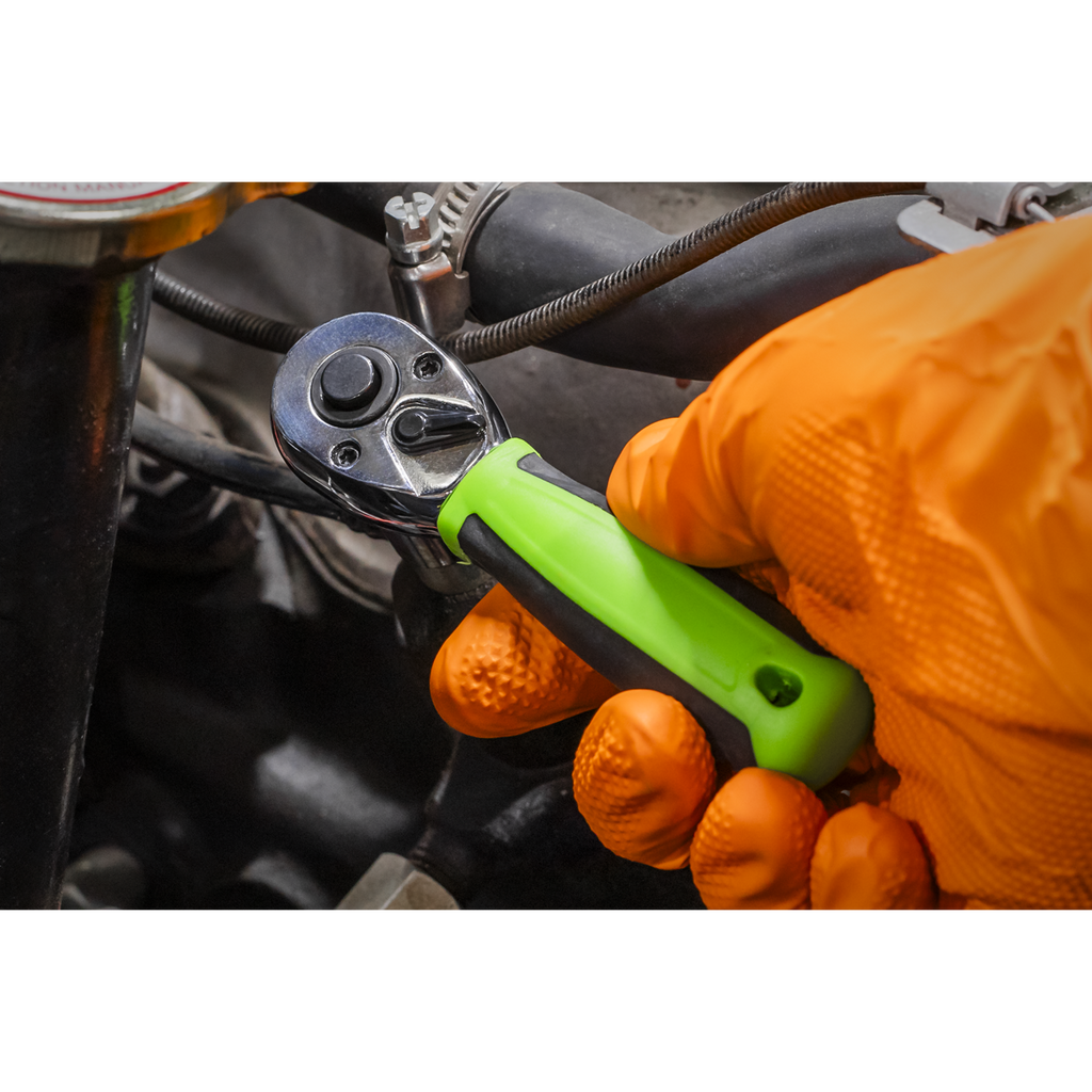 Siegen Stubby Ratchet Wrench with Flip Reverse 1/4"Sq Drive