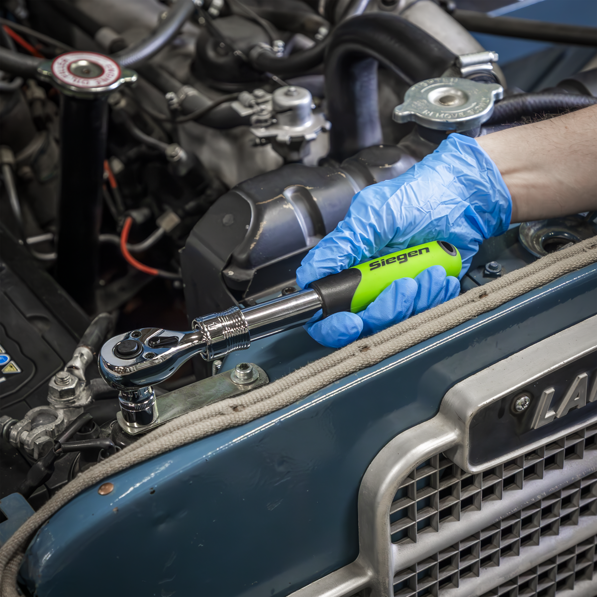 Siegen Extendable Ratchet Wrench 3/8"Sq Drive