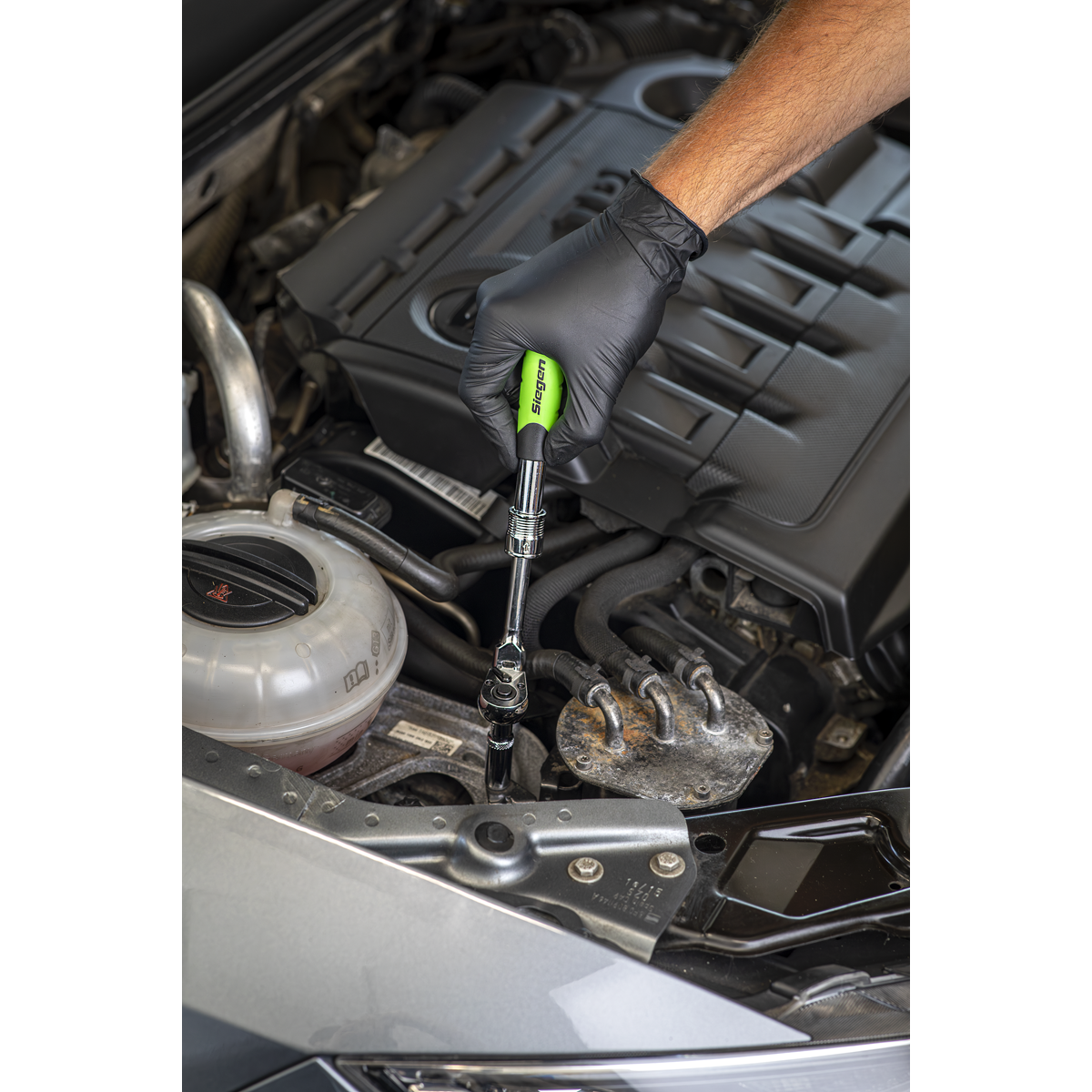 Siegen Extendable Flexi-Head Ratchet Wrench 1/4"Sq Drive