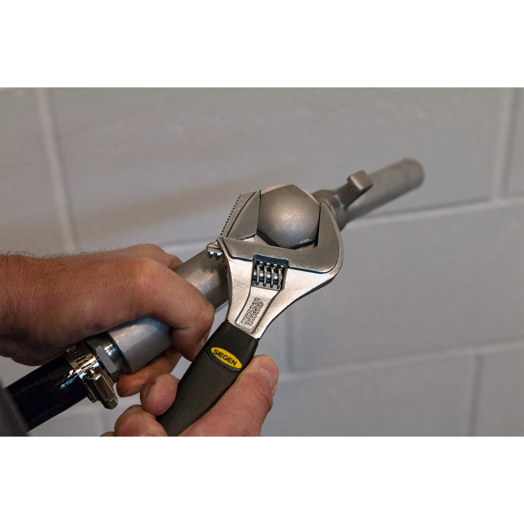 Siegen Adjustable Wrench with Extra-Wide Jaw Capacity 200mm
