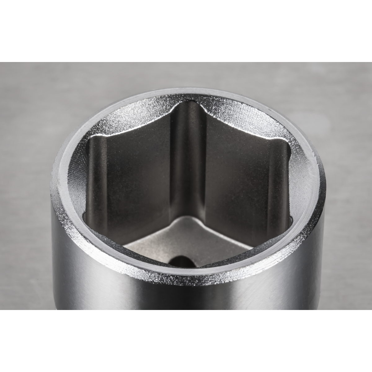 Premier Socket 3/8"Sq Drive 18mm