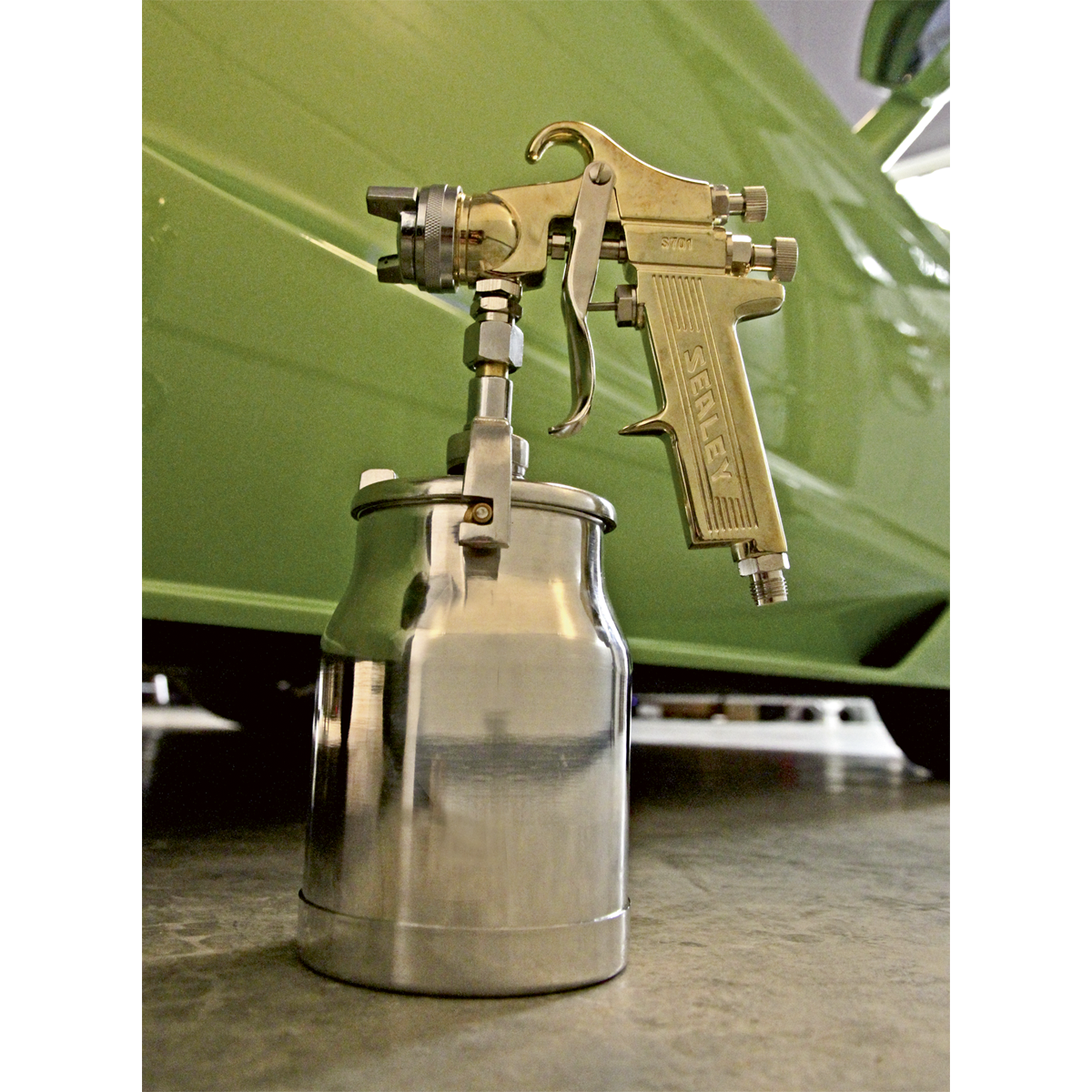 Workshop Gold Series Suction Feed Spray Gun 1.8mm Set-Up