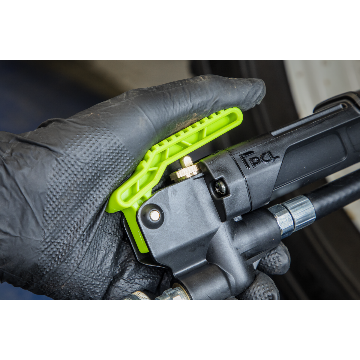 PCL Airlite Eco Tyre Inflator with Clip-On Connector