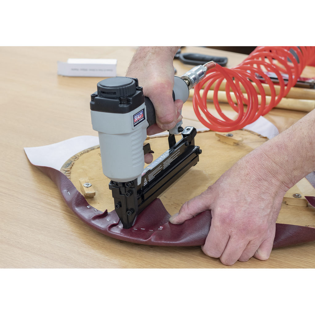 Air Staple Gun 13-32mm Capacity