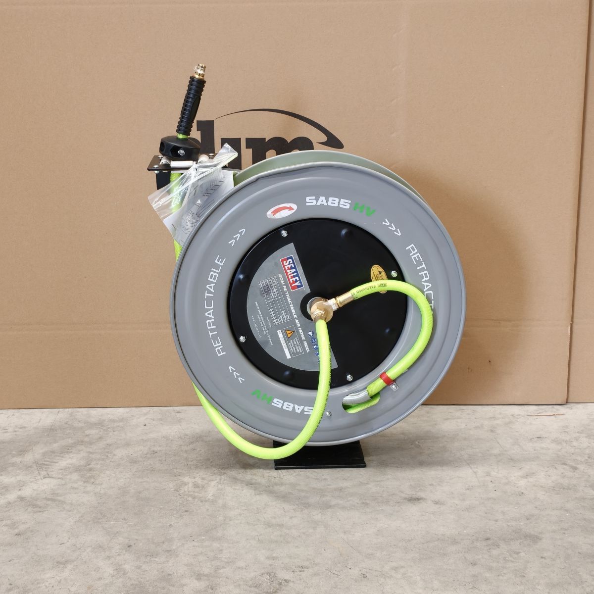 20m Retractable High-Visibility PVC Air Hose with Steel Reel