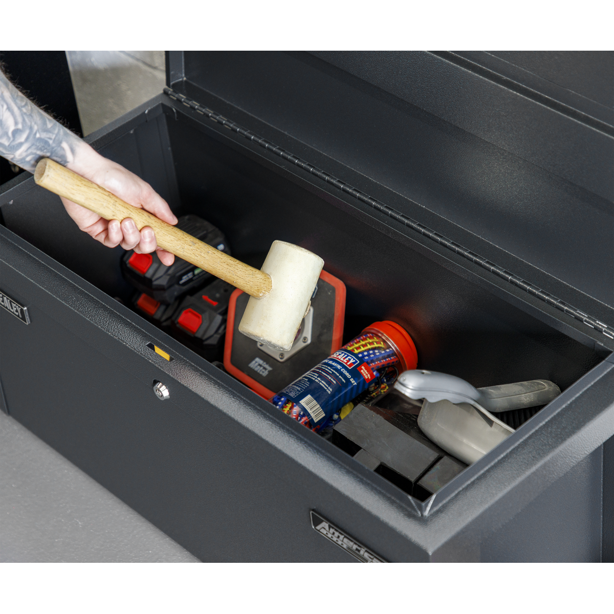 American PRO® Steel Storage Chest, 765 x 350 x 320mm (SB765)