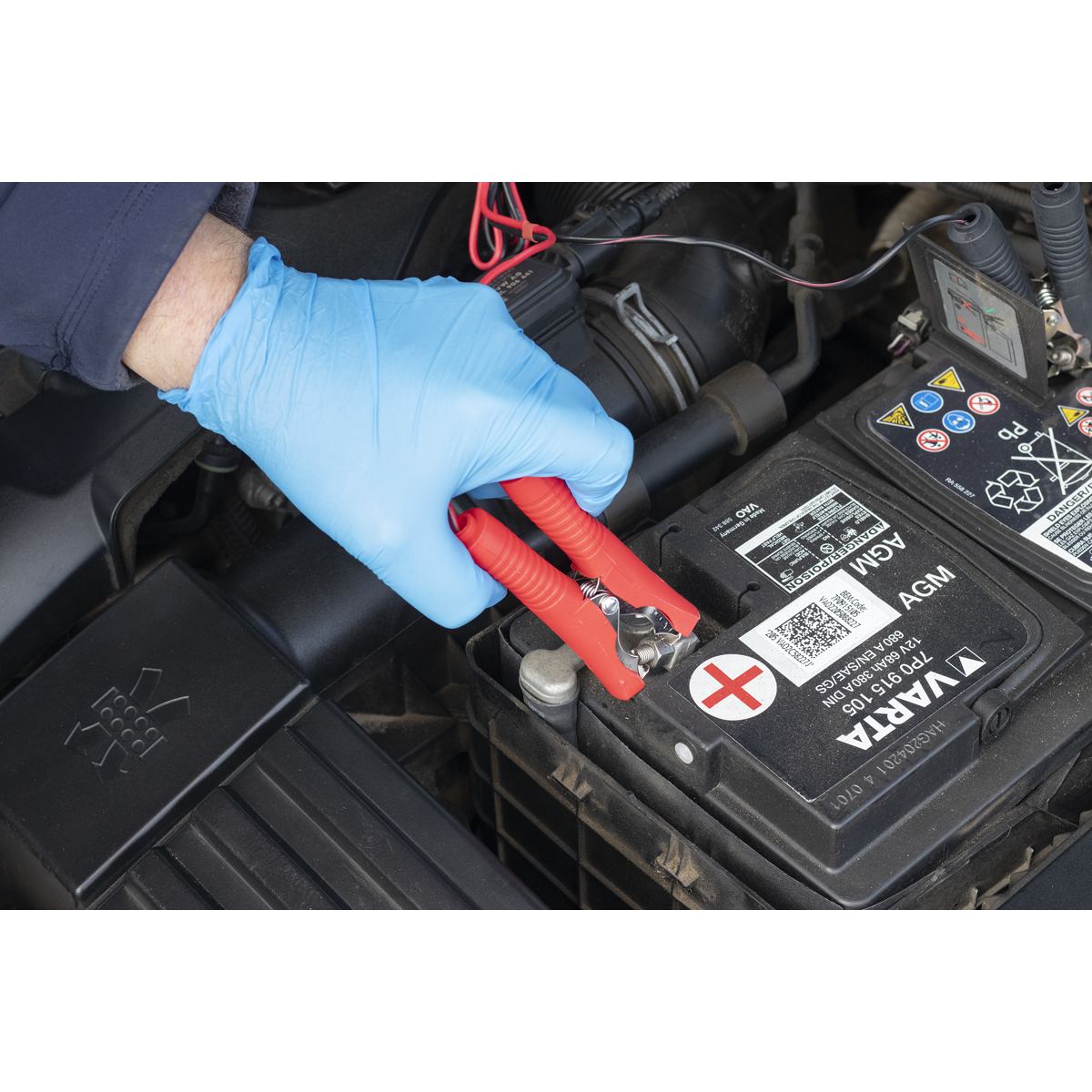 12V Fully Automatic Battery Charger/Maintainer, 15A (SBC15)